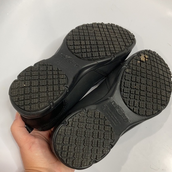 Safe T Steps slip on shoes size 7.5 - Picture 5 of 7